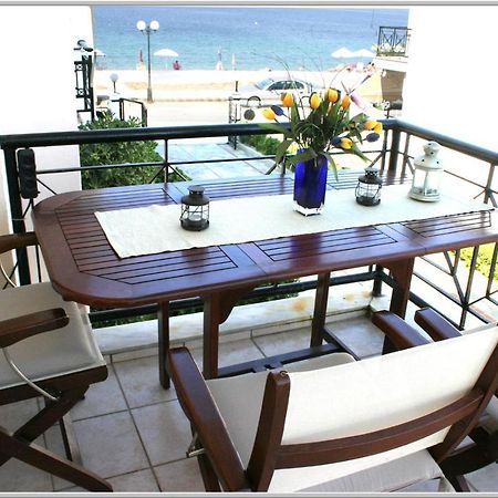 Just 20 Meters From The Beach Торони Екстериор снимка